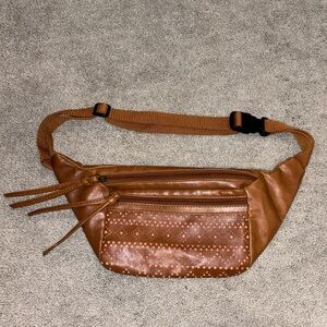 women's brown cross body/fanny pack